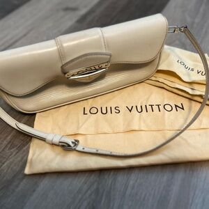 Louis Vuitton Epi Pochette Montaigne
